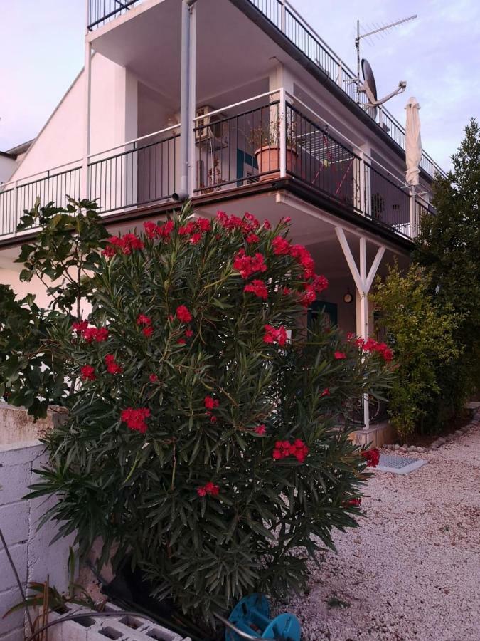 Sonne, Meer Und Berge Apartamento Seline Exterior foto