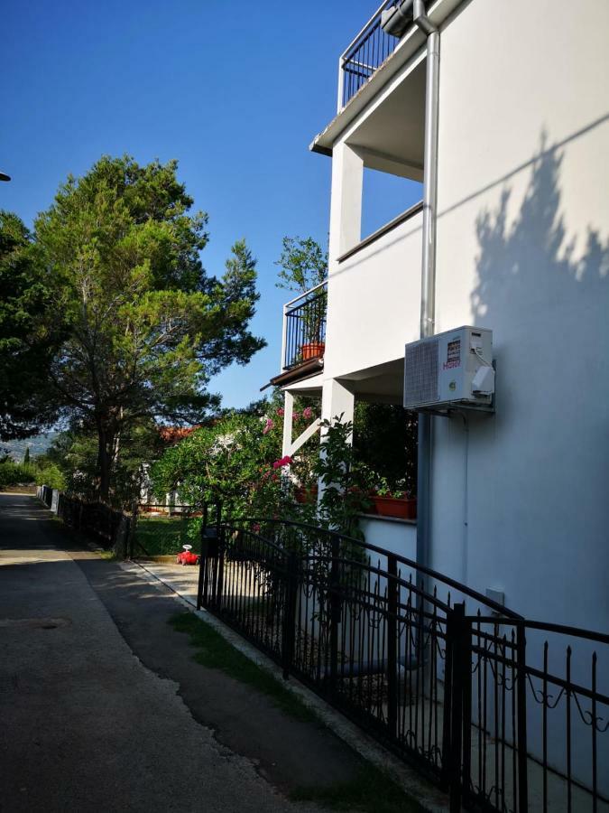 Sonne, Meer Und Berge Apartamento Seline Exterior foto